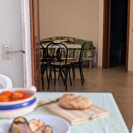 Albatro Mare Марина-ди-Манкаверса