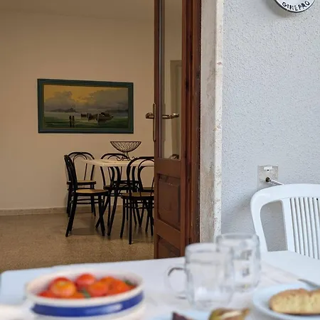 Albatro Mare Марина-ди-Манкаверса