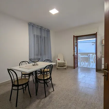 Albatro Mare Apartment *