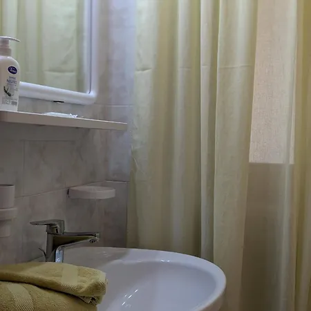 Апартаменты Albatro Mare Марина-ди-Манкаверса