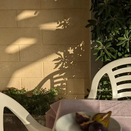 Albatro Mare Марина-ди-Манкаверса