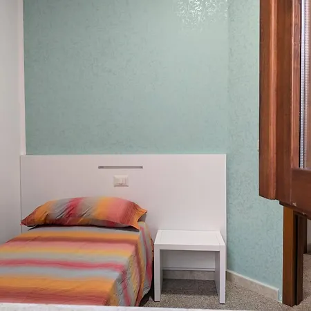 Albatro Mare * Марина-ди-Манкаверса