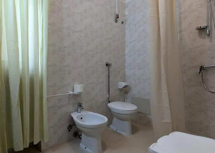 Albatro Mare * 玛丽娜迪曼卡维萨