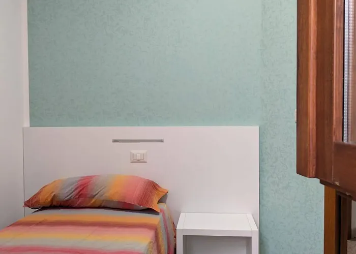 Albatro Mare * 玛丽娜迪曼卡维萨